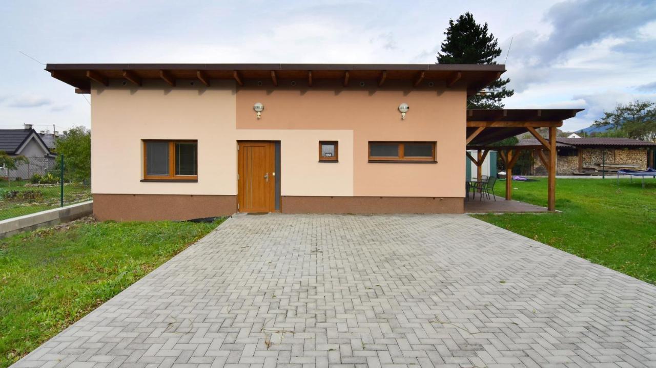 Вилла Bungalov V Beskydech Френштат-под-Радгоштем Экстерьер фото