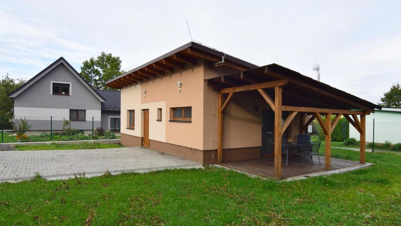 Вилла Bungalov V Beskydech Френштат-под-Радгоштем Экстерьер фото